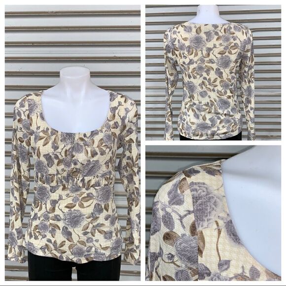 🛍️Access size medium sweet top - Picture 1 of 8